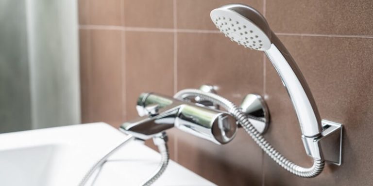 Comment Réparer Un Inverseur De Douche Comment réparer une pomme de douche qui goutte